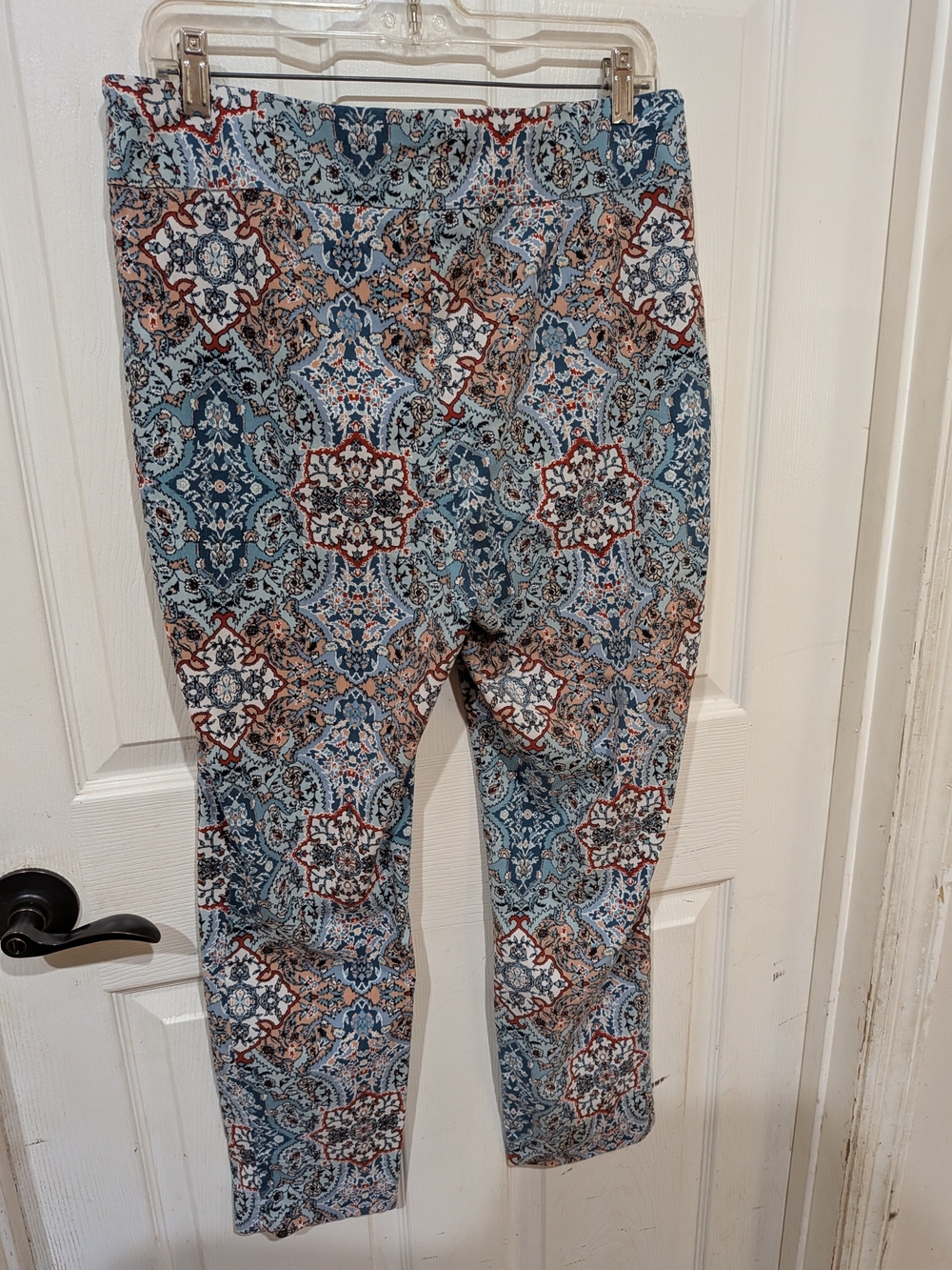 Chico's Multi Print Pull On Pants Dressy Casual Resortwear - Picture 3 of 7